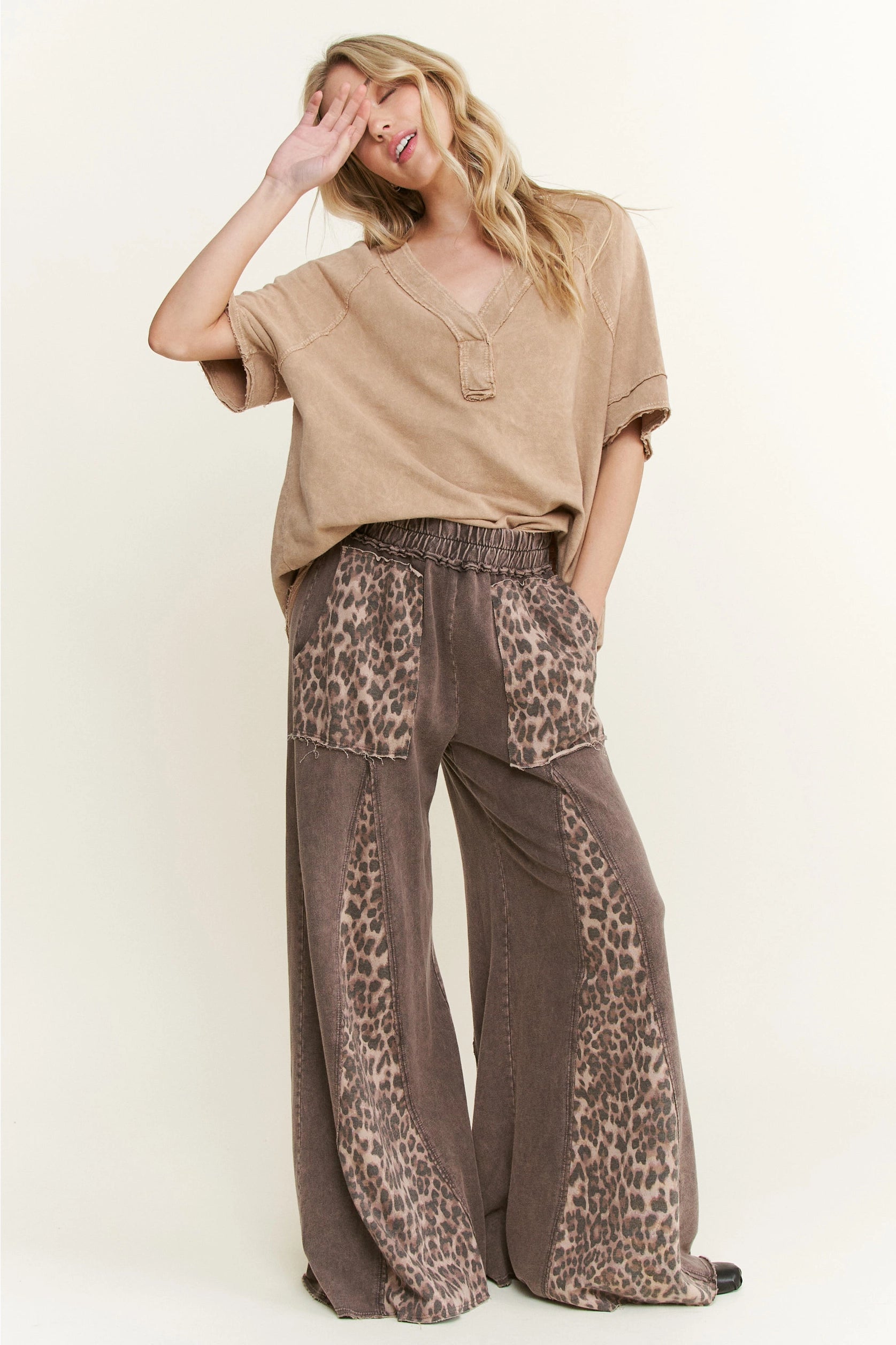 Mineralwashed Vneck Best Basic Soft Tee
